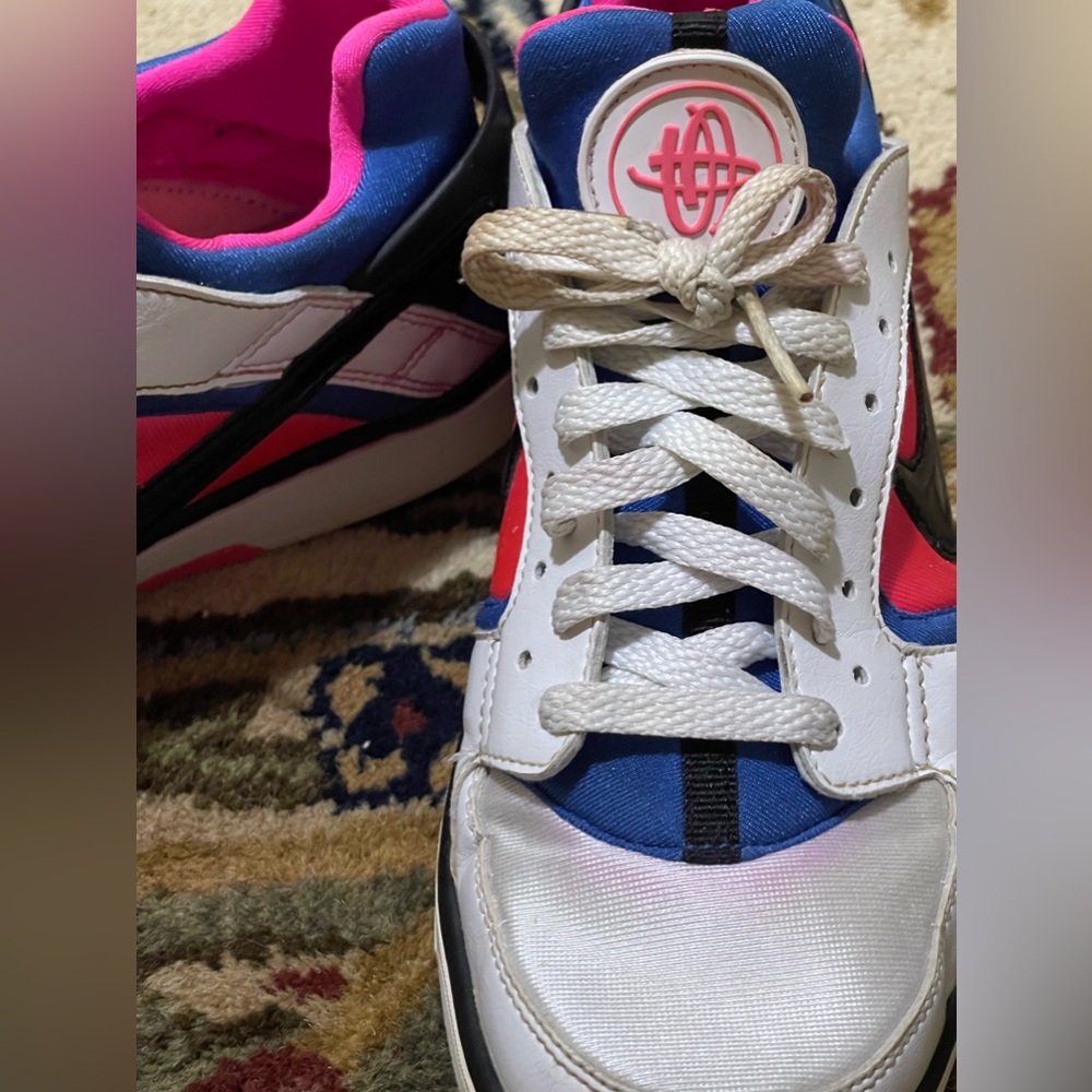 Vintage Women’s Hot Pink Blue & White Nike Shoes Size 7.5 - Picture 4 of 17